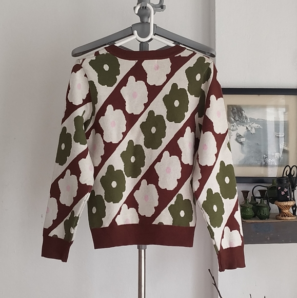 Fashion designer Flower Jacquard Sweater - Picture 7 of 7